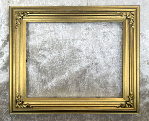 Fine Ornate Rococo Gilt Composite Gallery Picture Frame