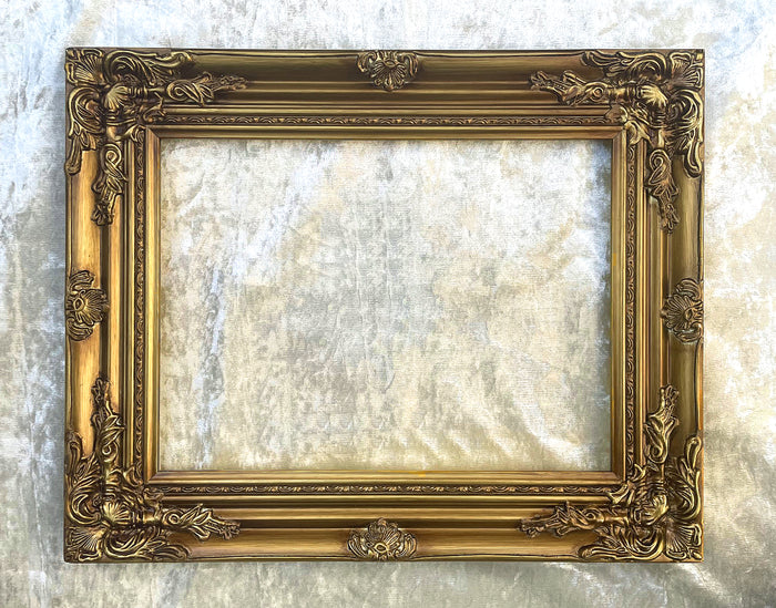 Fine Ornate Rococo Gilt Wood & Gesso Gallery Picture Frame
