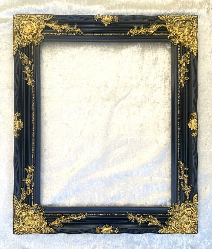 Fine Large Highly Ornate Rococo Gilt Wood & Gesso Gallery Picture Frame